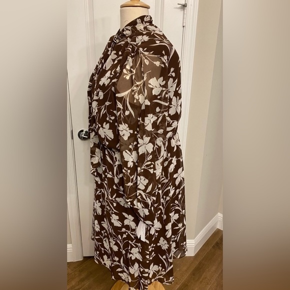 Plus Dress 🤎🤍 - Picture 5 of 7